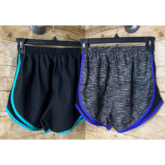 NIKE TEMPO RUNNING SHORTS BUNDLE SIZE SMALL GYM ATHLETIC ATHLEISURE - Picture 1 of 6
